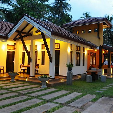 Sayo Villa Kochchikade Экстерьер фото