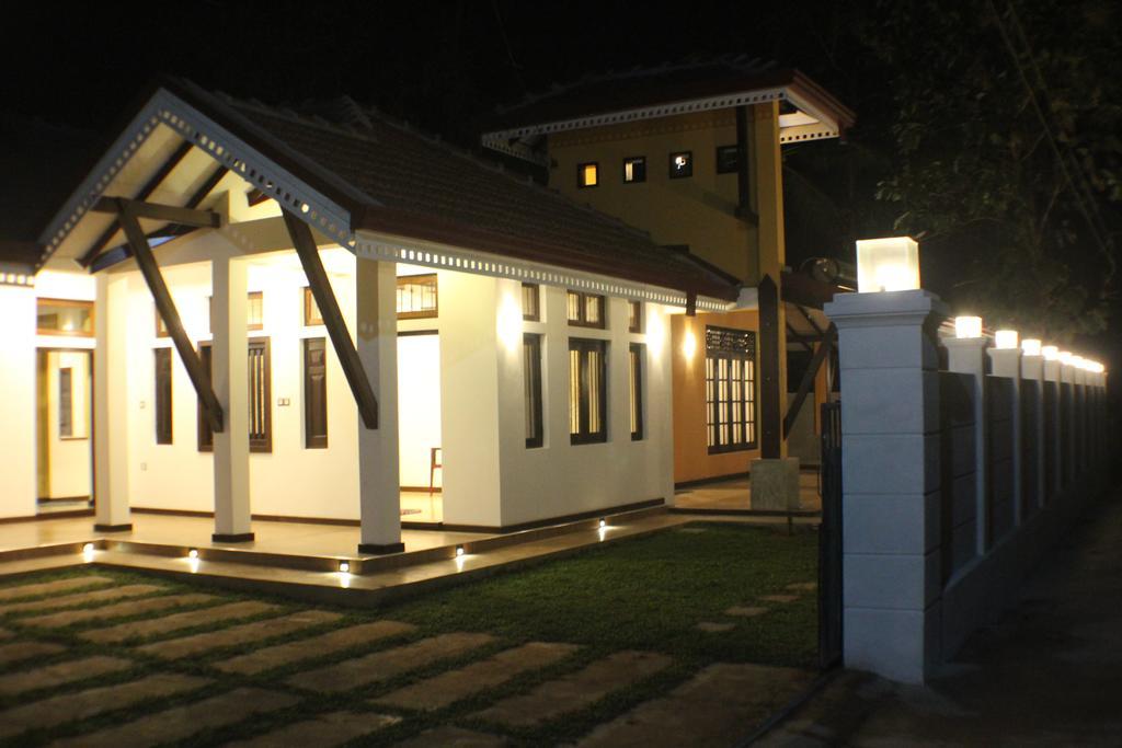 Sayo Villa Kochchikade Экстерьер фото
